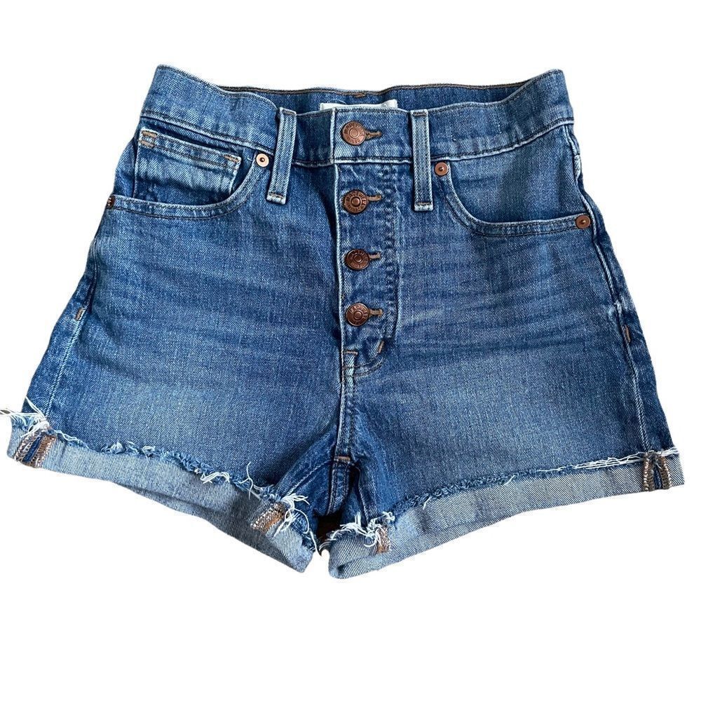 Madewell ~ high rise denim shorts ~ size 23 ~ 3” inseam